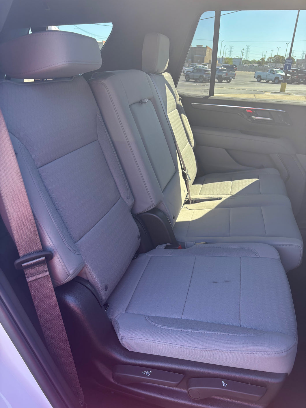 Chevy/GMC Tahoe/Suburban / Yukon/Yukon XL 60/40 Rear Seat Covers with an Armrest