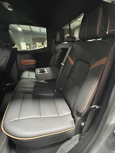 Chevy/GMC Colorado/Canyon 60/40 Seat Covers with an Armrest
