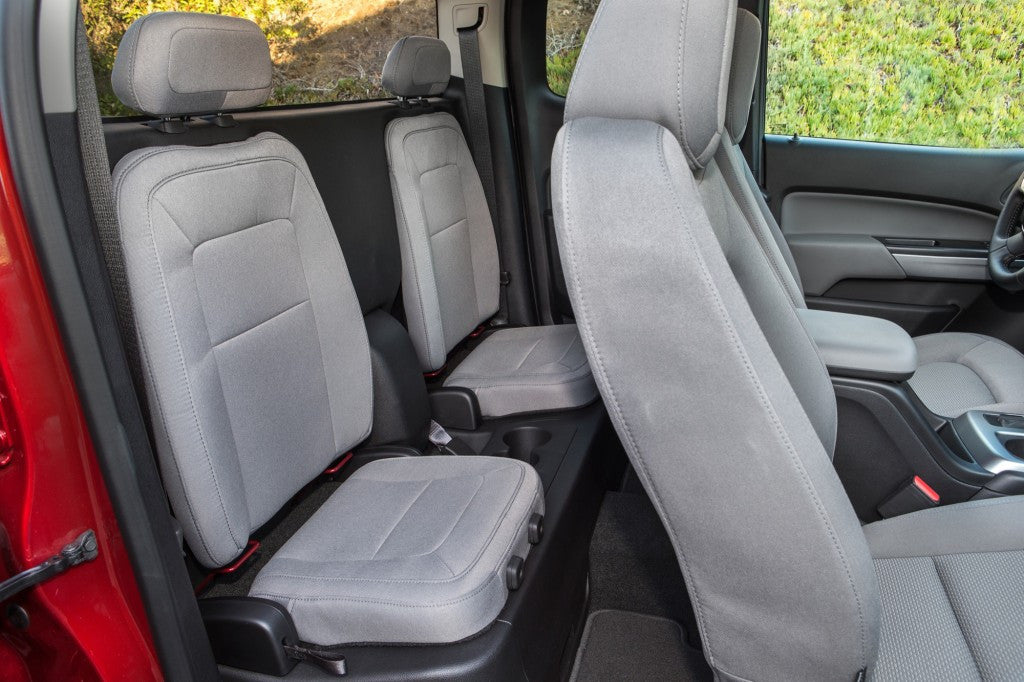 2004-2012 Chevy Colorado/GMC Canyon Camo Seat Covers, 60/40 Split Bench Opeing Console Gray Real Tree 2004-2012 Chevy Colorado/GMC Canyon Camo Seat Covers, 60/40 Split Bench Opeing Console Gray Real Tree