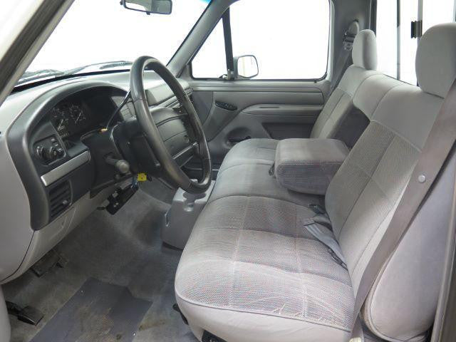 FIOQE Front Bench Seat Cover For Ford F-150 1999-2004 - Red Oxford Cloth With Molded Headrests - View #9