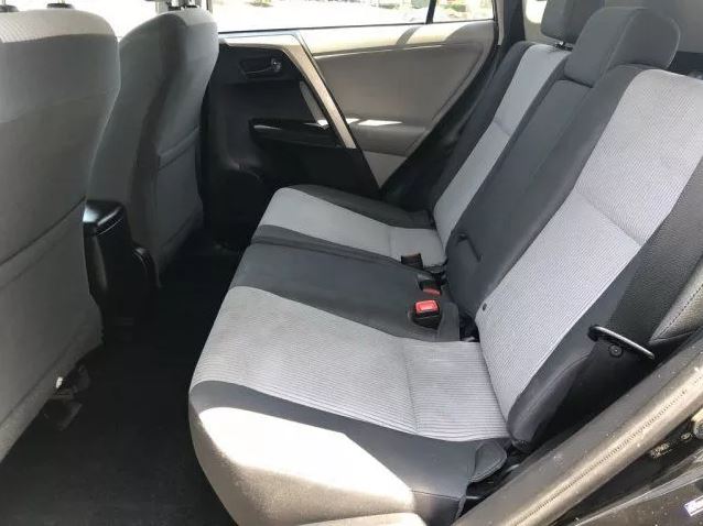 Toyota Rav4 60/40 Rear Seats Covers with an Armrest